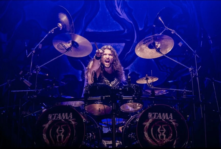 Και επίσημα μέλος τον Sacred Reich o ντράμερ Eduardo Baldo