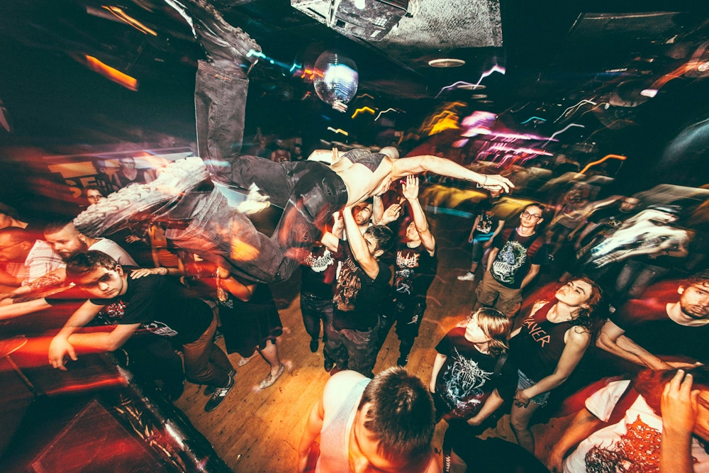 Η ζωή είναι ένα MOSH pit