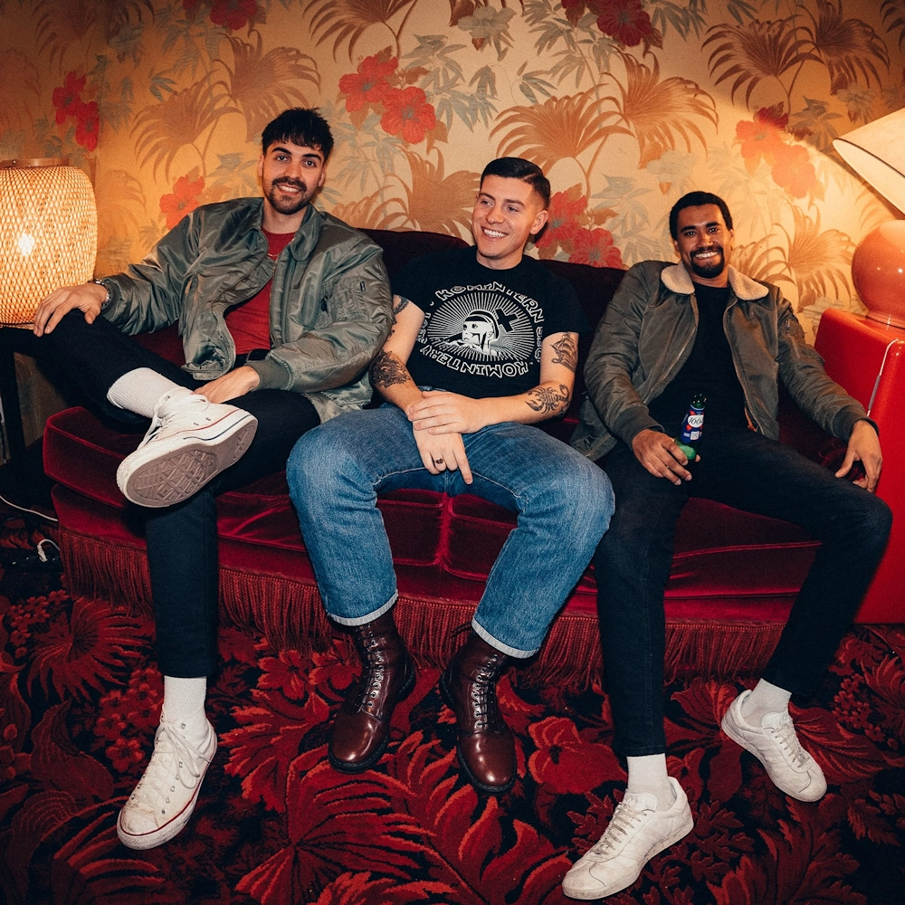 Οι Grade 2 κυκλοφόρησαν νέο lyric video/single για το κομμάτι Cut Throat