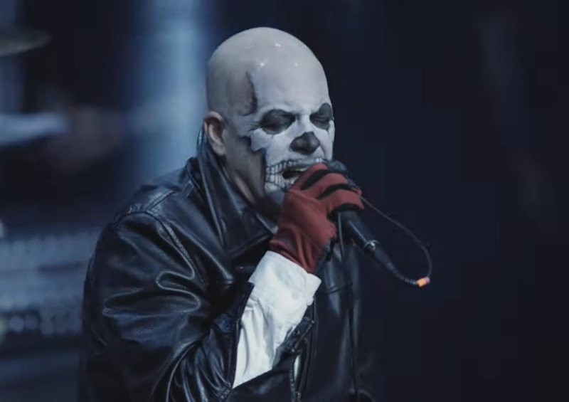 Michale Graves: Κύμα ακυρώσεων συναυλιών στο Ηνωμένο Βασίλειο λόγω αντιδράσεων για το πολιτικό του παρελθόν