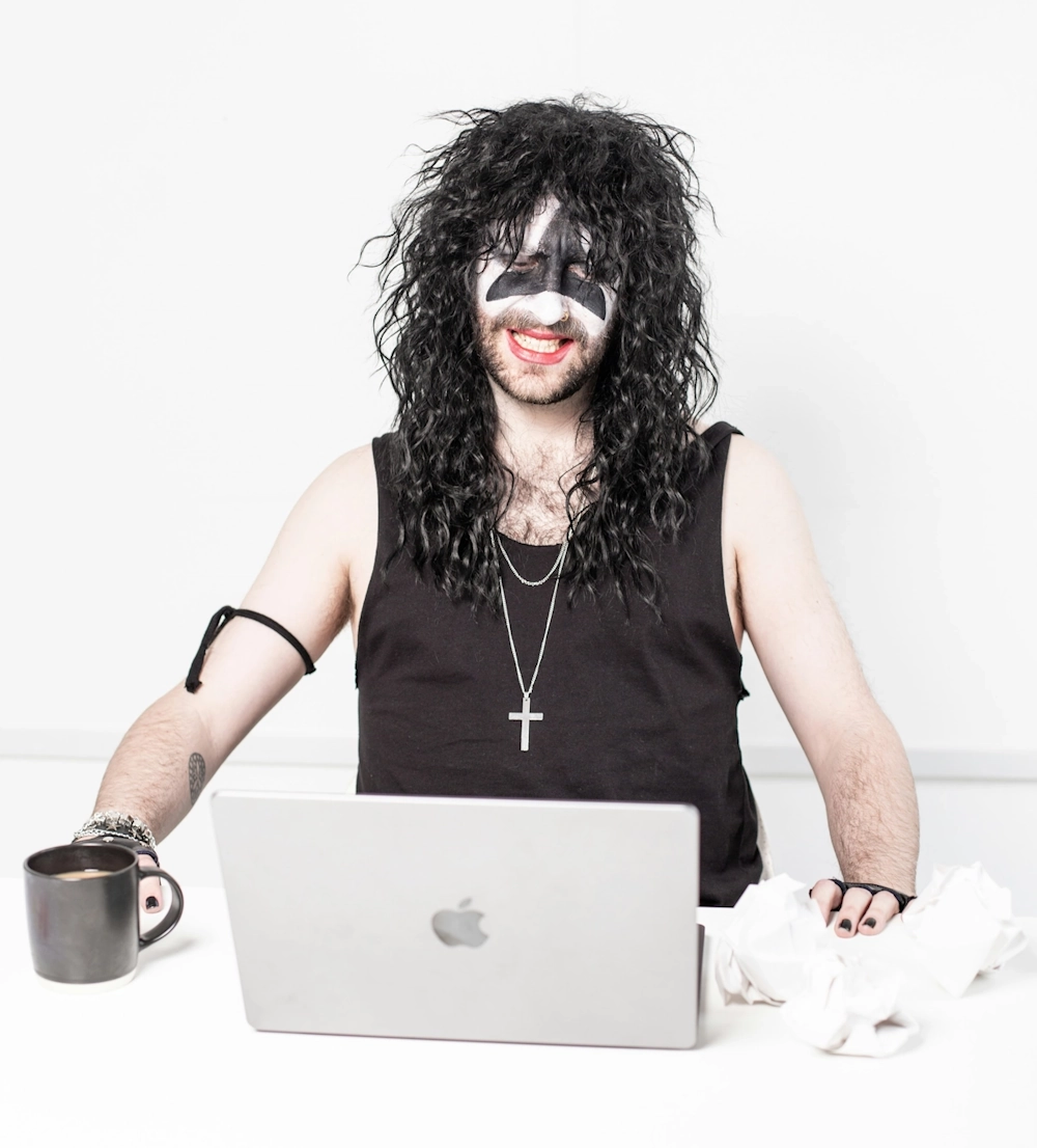 Metalheads: Οδηγός επιβίωσης για το γραφείο!