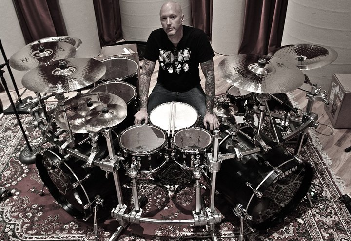 Αποχώρησε από τους Sacred Reich o ντράμερ Dave McClain